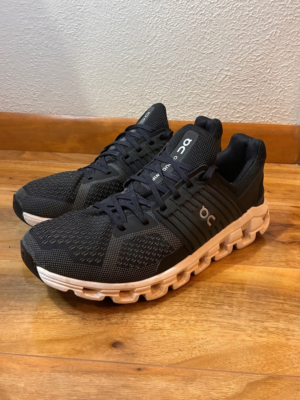 On Cloud Men’s Cloudswift Athletic Running Shoe Sneakers, black- size 8